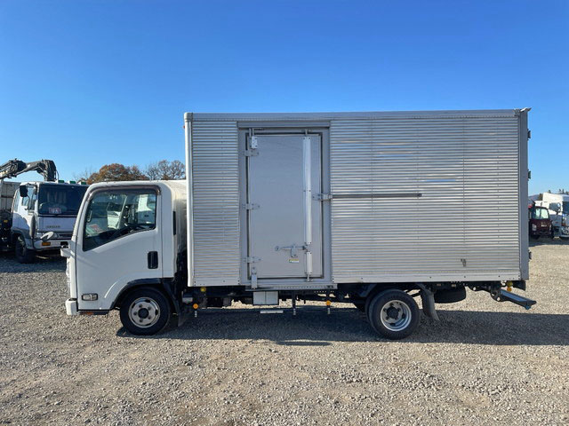 いすゞエルフアルミバン小型（2t・3t）[写真05]