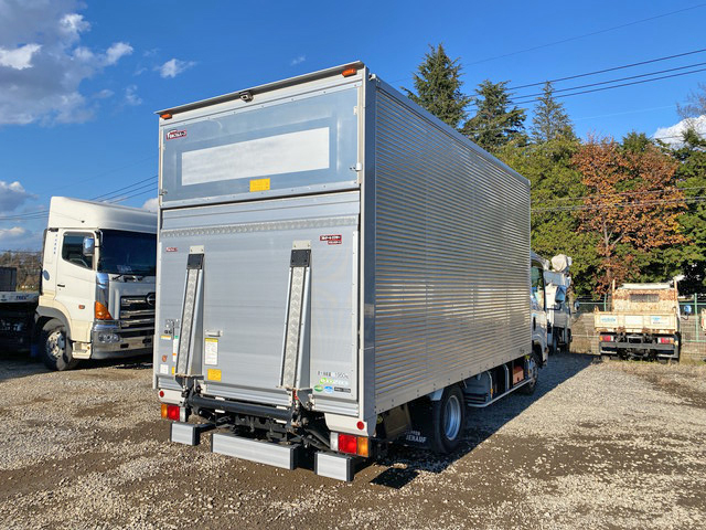 いすゞエルフアルミバン小型（2t・3t）[写真02]