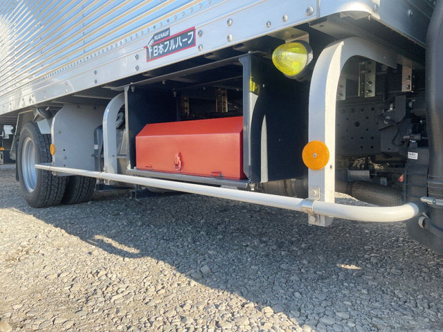 いすゞエルフアルミバン小型（2t・3t）[写真20]