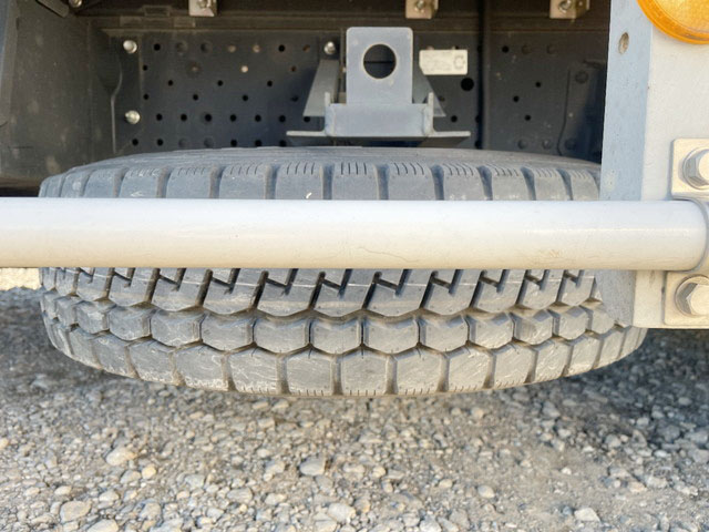 いすゞエルフアルミバン小型（2t・3t）[写真21]