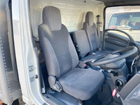 いすゞエルフアルミバン小型（2t・3t）[写真32]