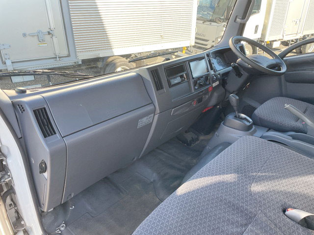 いすゞエルフアルミバン小型（2t・3t）[写真34]