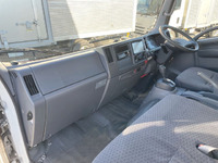 いすゞエルフアルミバン小型（2t・3t）[写真34]