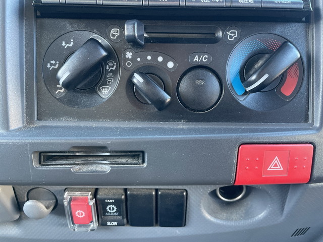 いすゞエルフアルミバン小型（2t・3t）[写真36]