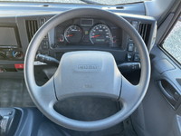 いすゞエルフアルミバン小型（2t・3t）[写真38]