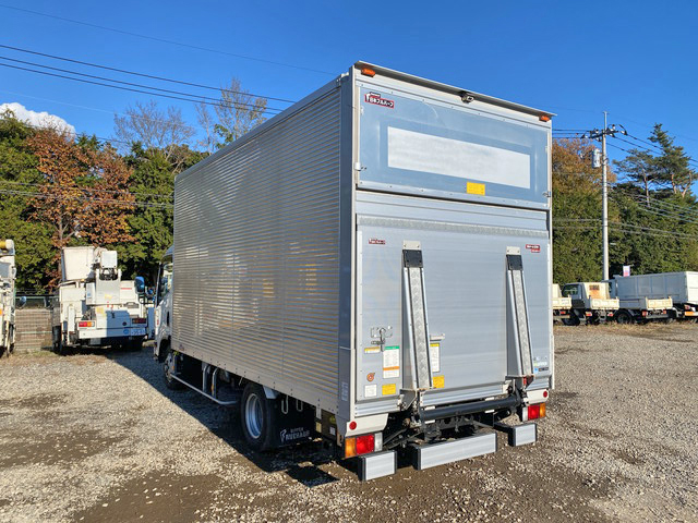 いすゞエルフアルミバン小型（2t・3t）[写真04]