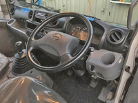 日野デュトロ平ボディ小型（2t・3t）[写真36]