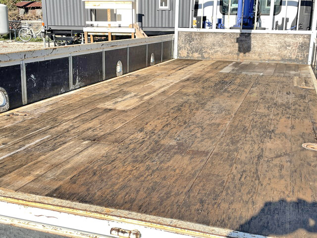 いすゞフォワードクレーン4段中型（4t）[写真13]