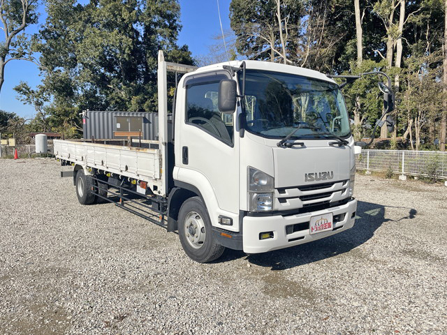 いすゞフォワード平ボディ増トン（6t・8t）[写真03]