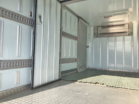 いすゞエルフ冷凍車（冷蔵車）小型（2t・3t）[写真16]