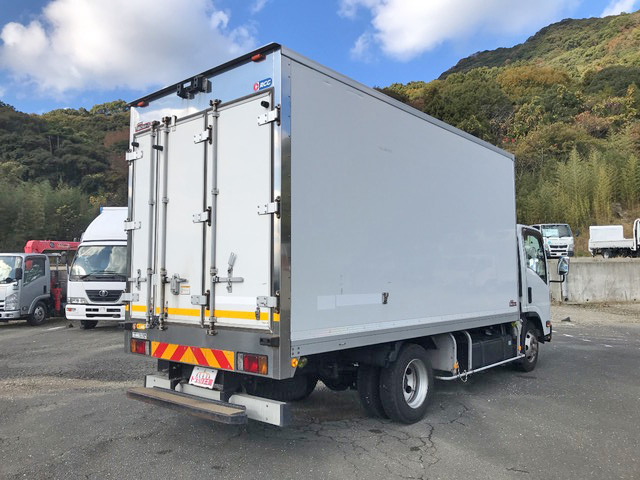 いすゞエルフ冷凍車（冷蔵車）小型（2t・3t）[写真02]