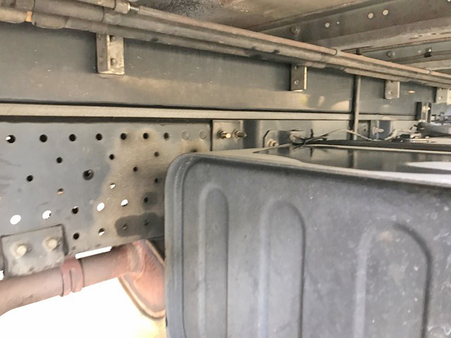 いすゞエルフ冷凍車（冷蔵車）小型（2t・3t）[写真25]