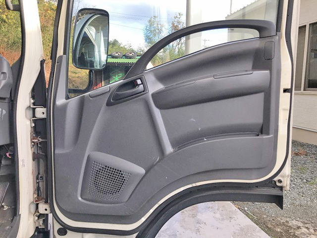 いすゞエルフ冷凍車（冷蔵車）小型（2t・3t）[写真31]