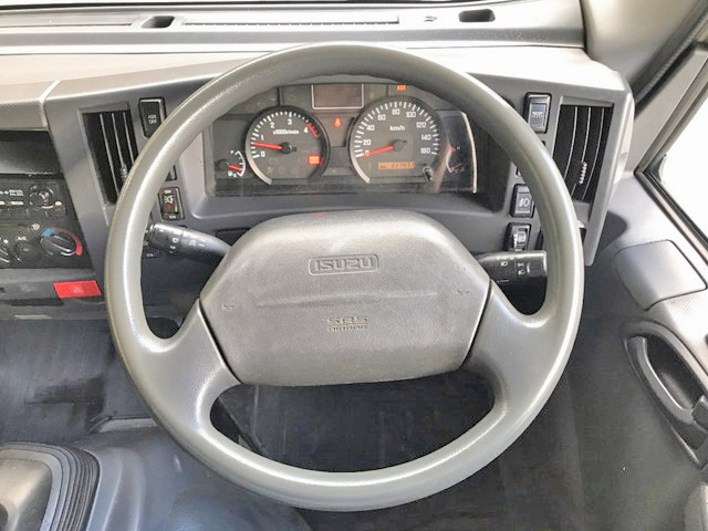 いすゞエルフ冷凍車（冷蔵車）小型（2t・3t）[写真37]