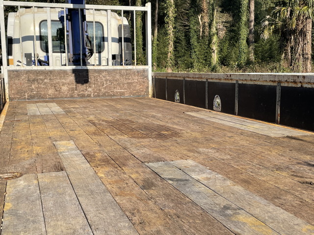 いすゞフォワードクレーン4段中型（4t）[写真15]