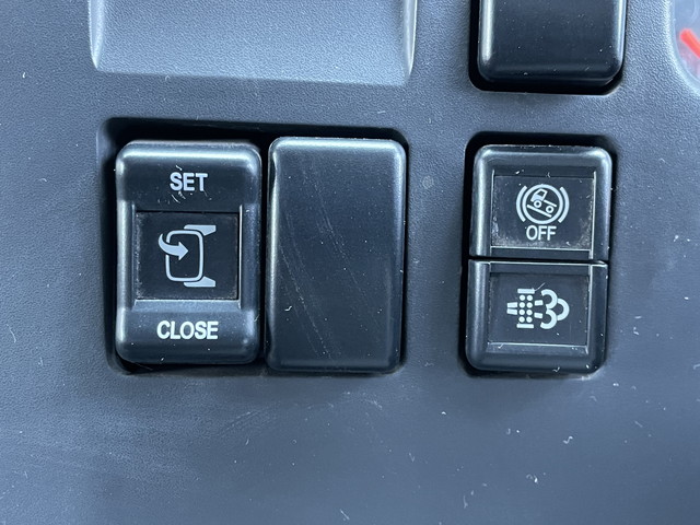 いすゞフォワードクレーン4段中型（4t）[写真35]