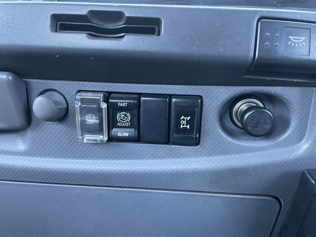 いすゞフォワードクレーン4段中型（4t）[写真36]