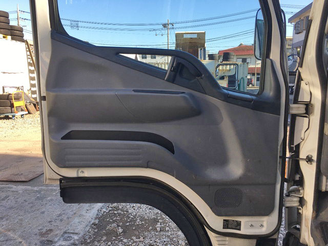 三菱ふそうキャンターダンプ小型（2t・3t）[写真27]