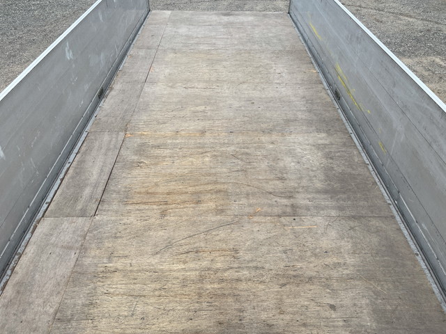 日野レンジャーアルミブロック中型（4t）[写真12]