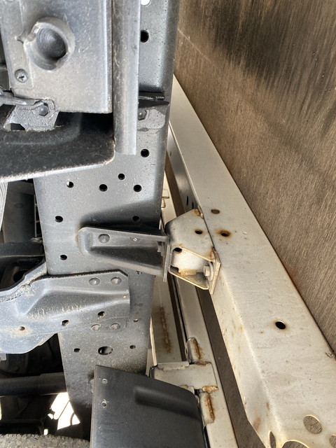 日野デュトロ平ボディ小型（2t・3t）[写真21]