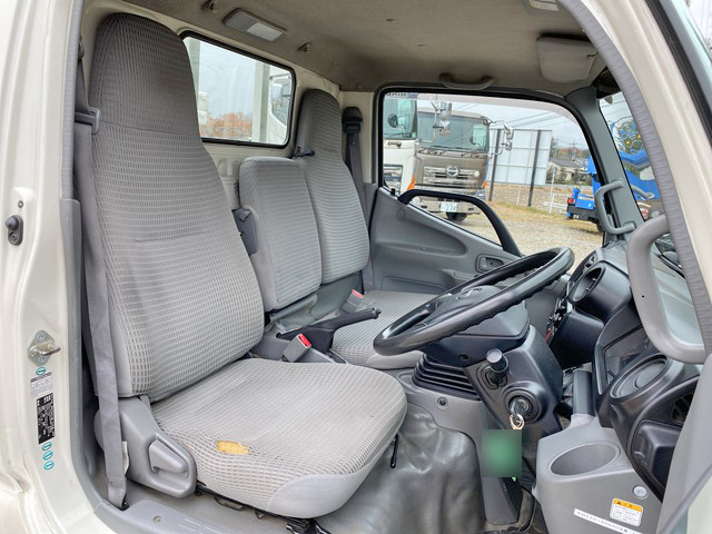 日野デュトロ平ボディ小型（2t・3t）[写真33]