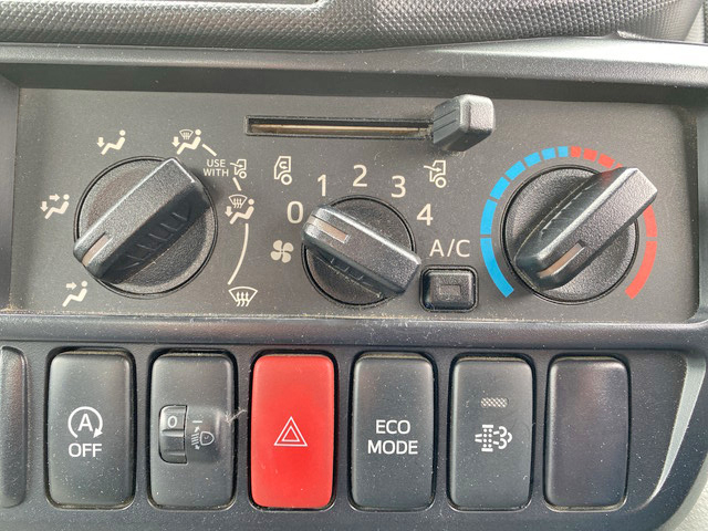 日野デュトロ平ボディ小型（2t・3t）[写真37]