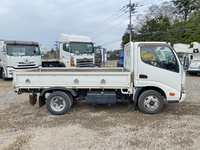 日野デュトロ平ボディ小型（2t・3t）[写真06]