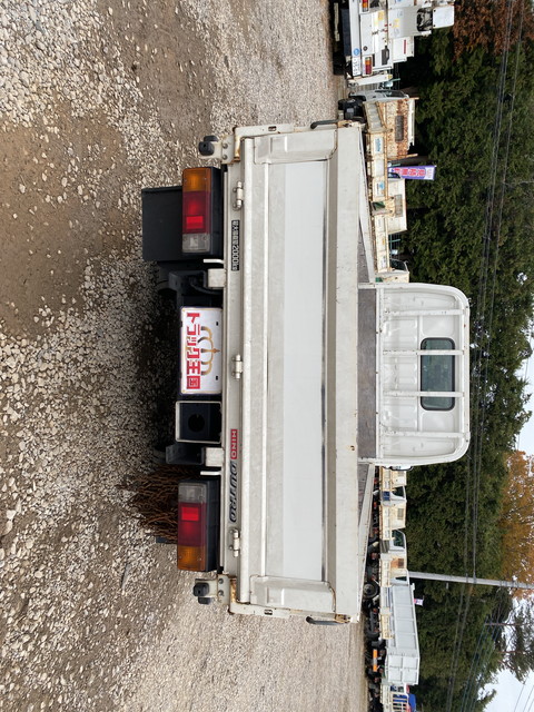 日野デュトロ平ボディ小型（2t・3t）[写真09]