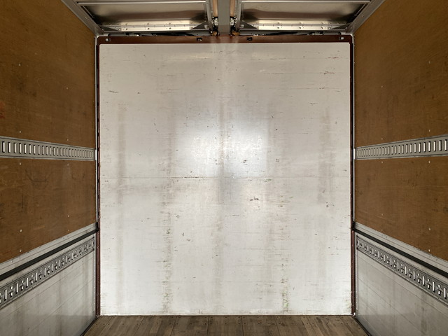 UDトラックスクオンアルミウイング大型（10t）[写真11]