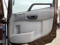 UDトラックスクオンアルミウイング大型（10t）[写真28]