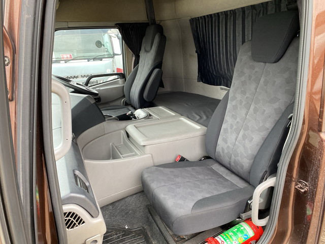 UDトラックスクオンアルミウイング大型（10t）[写真29]