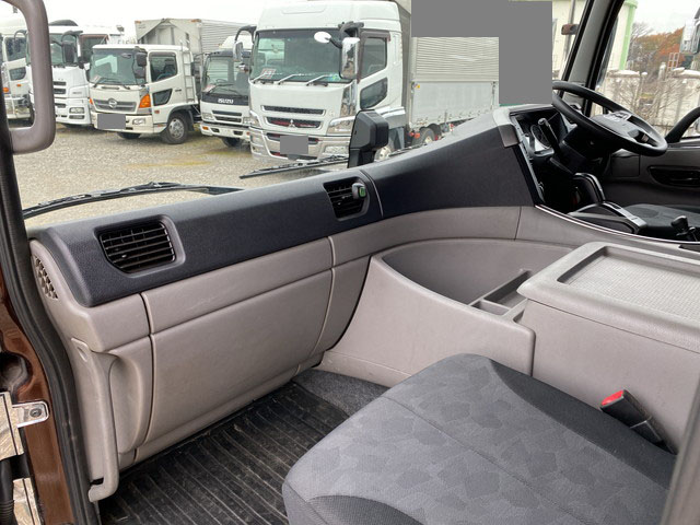 UDトラックスクオンアルミウイング大型（10t）[写真31]