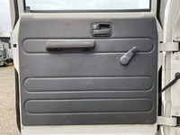 いすゞエルフダブルキャブ（Wキャブ）小型（2t・3t）[写真21]