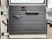 いすゞエルフダブルキャブ（Wキャブ）小型（2t・3t）[写真22]