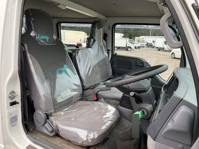 いすゞエルフダブルキャブ（Wキャブ）小型（2t・3t）[写真24]