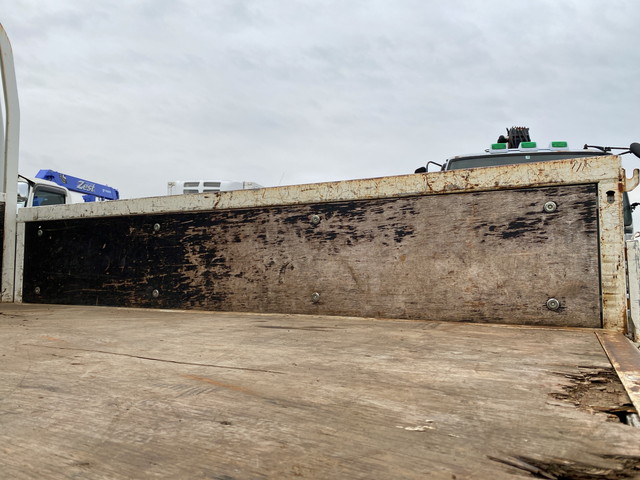 いすゞエルフダブルキャブ（Wキャブ）小型（2t・3t）[写真09]