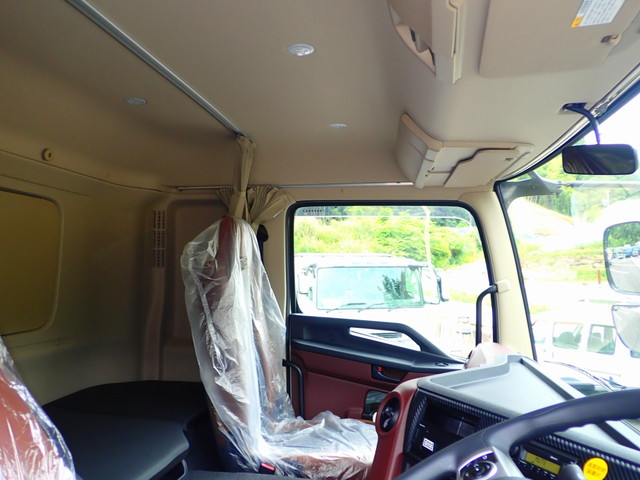 日野プロフィアアルミブロック大型（10t）[写真24]