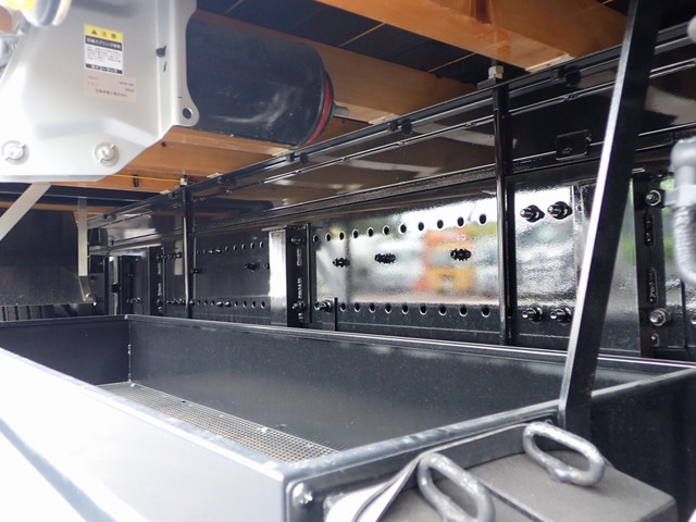 日野プロフィアアルミブロック大型（10t）[写真33]