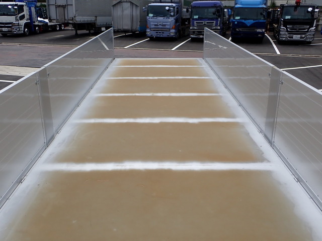 日野プロフィアアルミブロック大型（10t）[写真08]