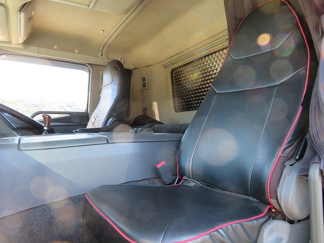 三菱ふそうスーパーグレート深ダンプ（土砂禁ダンプ）大型（10t）[写真16]