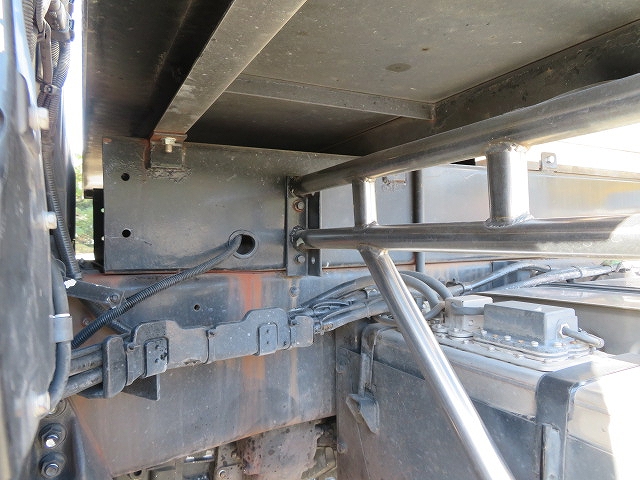 三菱ふそうスーパーグレート深ダンプ（土砂禁ダンプ）大型（10t）[写真36]