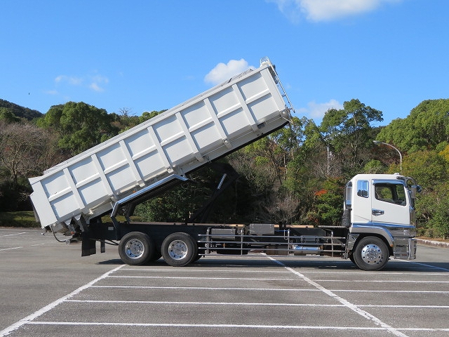 三菱ふそうスーパーグレート深ダンプ（土砂禁ダンプ）大型（10t）[写真09]