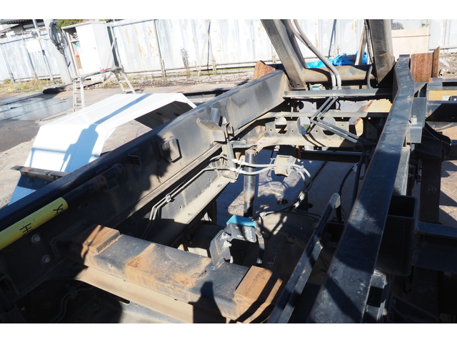 日野レンジャーフックロール中型（4t）[写真17]