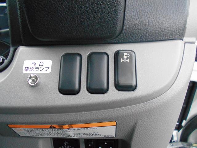 三菱ふそうキャンターセーフティローダー小型（2t・3t）[写真37]