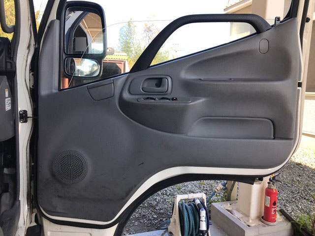 日野デュトロ平ボディ小型（2t・3t）[写真25]