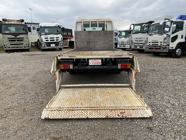 日野デュトロダブルキャブ（Wキャブ）小型（2t・3t）[写真10]