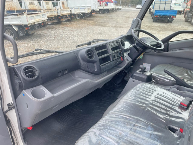 日野デュトロ平ボディ小型（2t・3t）[写真31]