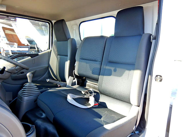 UDトラックスアトラス平ボディ小型（2t・3t）[写真10]