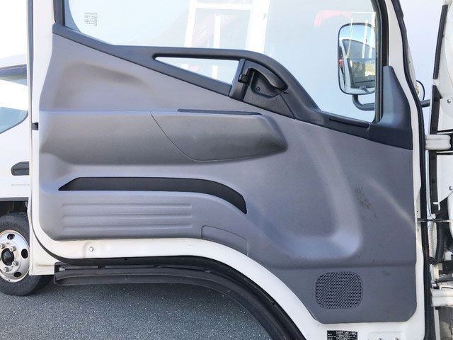 三菱ふそうキャンターユニック3段小型（2t・3t）[写真28]