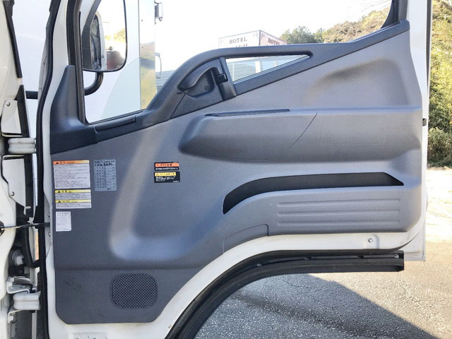 三菱ふそうキャンターユニック3段小型（2t・3t）[写真29]